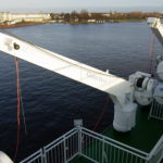 Liferaft handling cranes